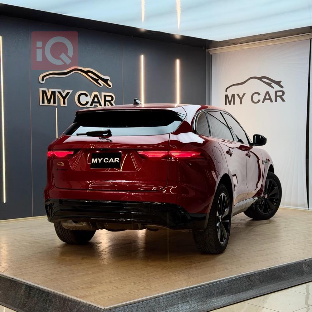 جاكوار إف-بيس